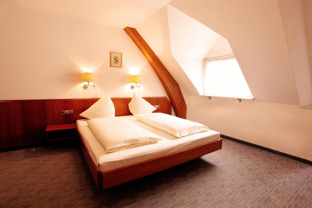 Hotel Pfauen Umkirch Bagian luar foto